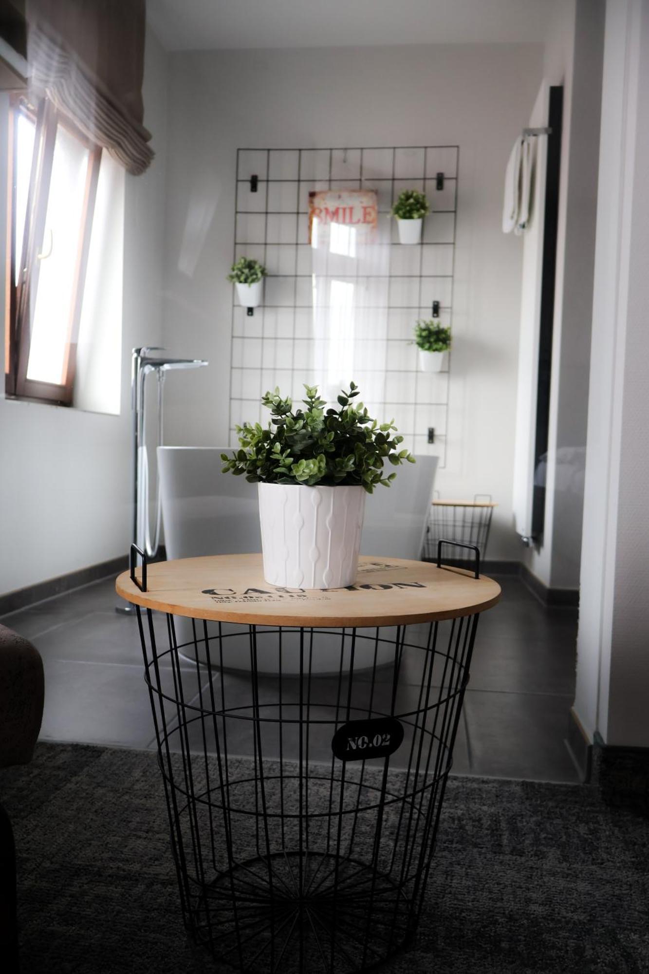 Alexxanders Hotel & Boardinghouse, Restaurant Chemnitz Room photo